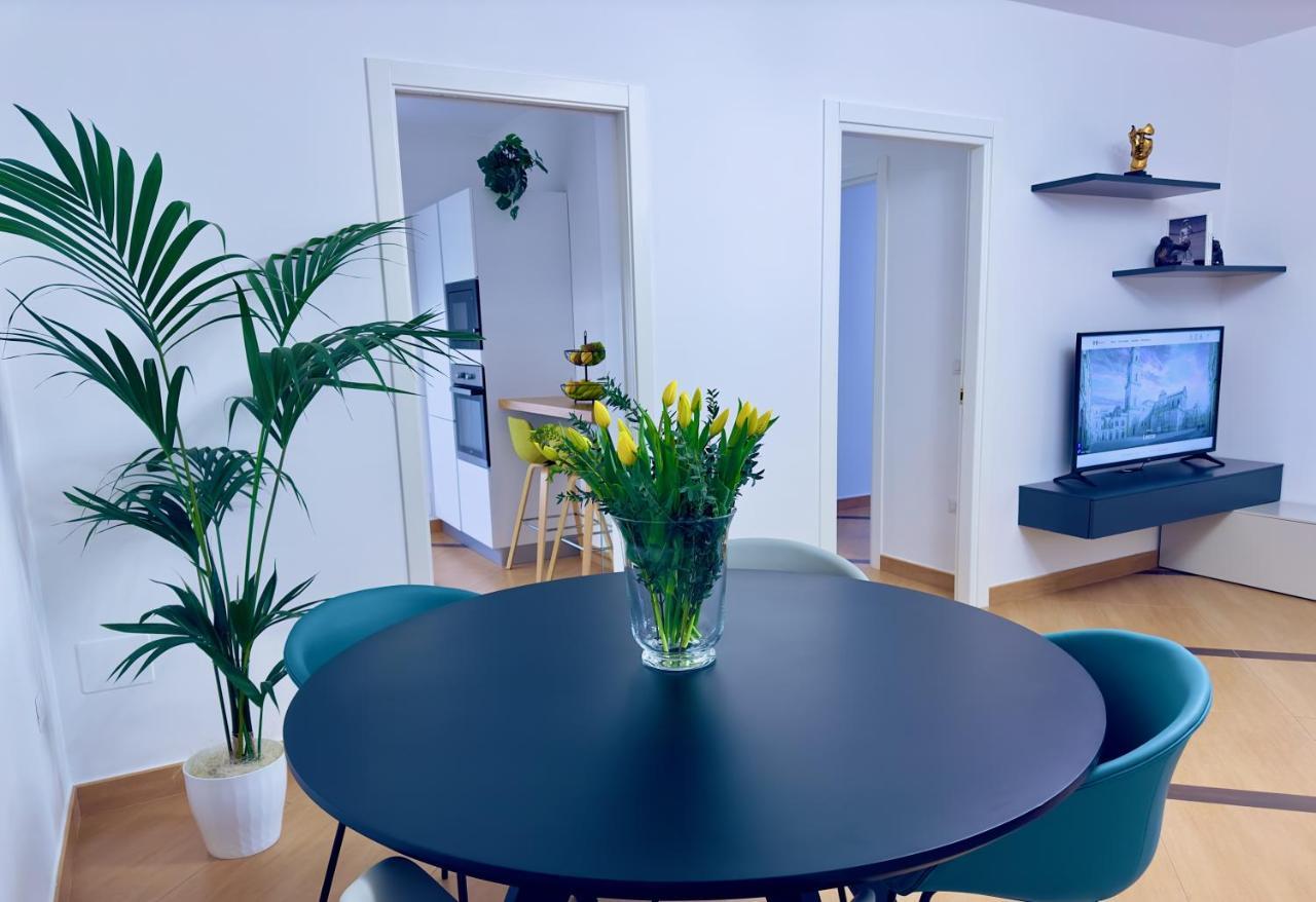 Salento Sweet Home - Obelisco Luxury Apartment Lecce Extérieur photo